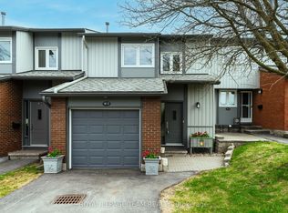 18 Benlea Dr #C, Ottawa, ON K2G4A8