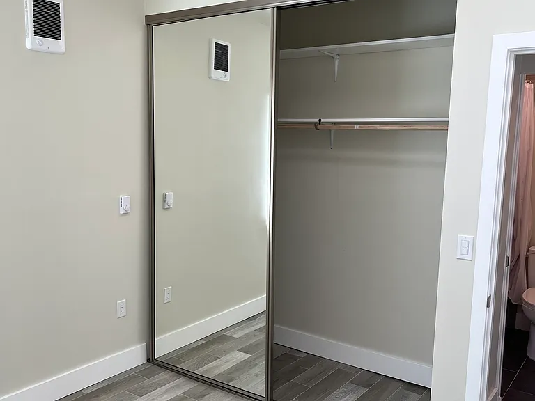 8350 Naylor Ave — Photo 10