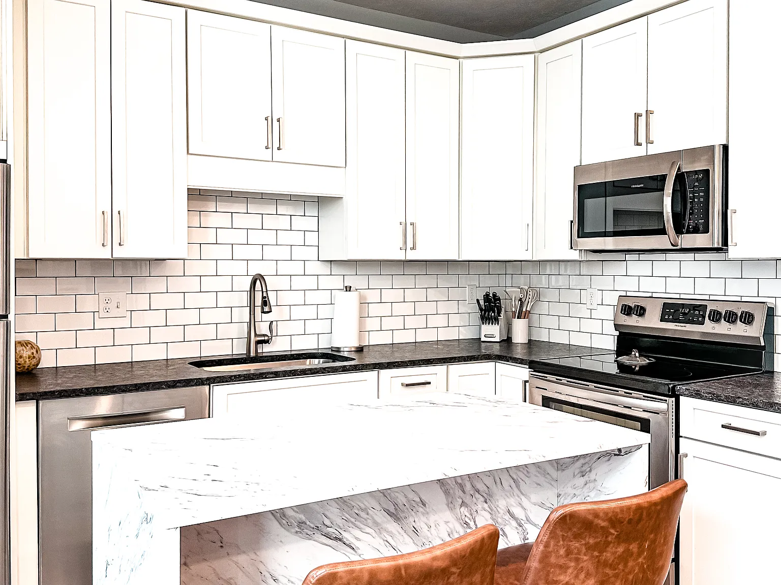 1 bed, 600 sqft, $2,300 — Photo 3