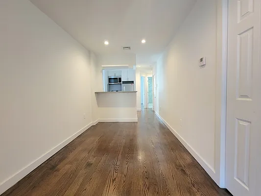 Rented by AZ REALTY NYC LLC | media 13