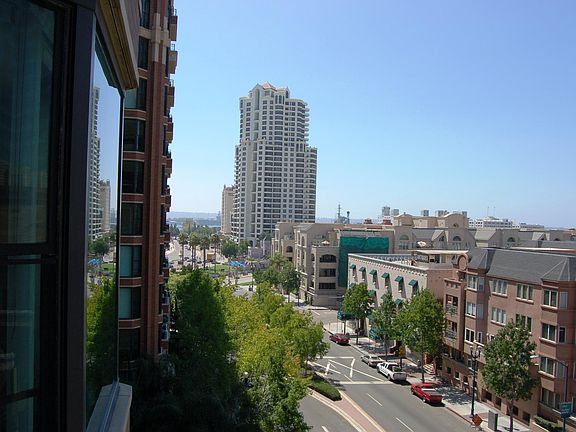 3rd image of 500 W Harbor Dr Unit 714