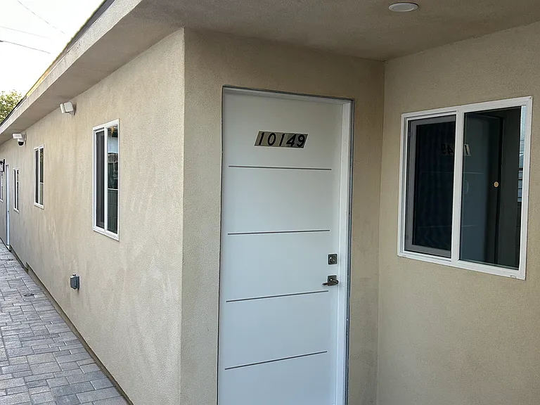 10149 Langmuir Ave — Photo 2