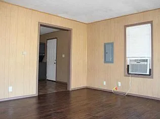 307 N Golden Ave — Photo 2