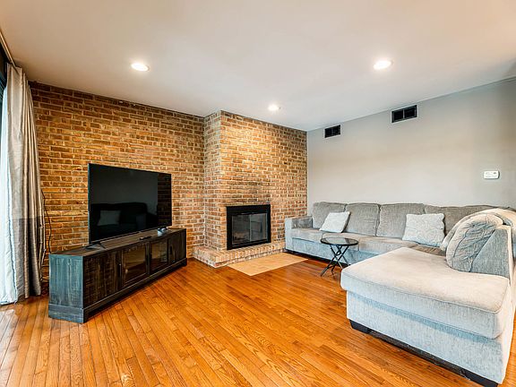 5th image of 5537 E Lake Dr APT B