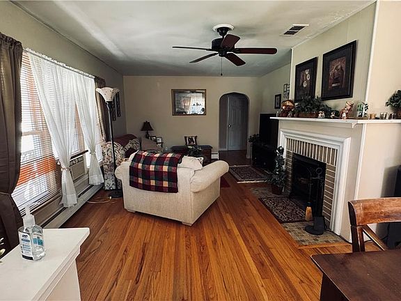 2nd image of 1433 N 29th St