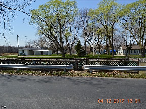 2nd image of 705 S Streeter Rd