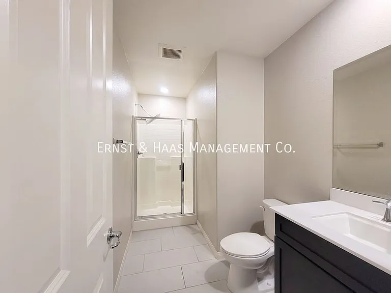 14414 Strawberry Ln #4 — Photo 7