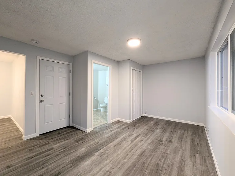 2200 S 292nd St — Photo 16