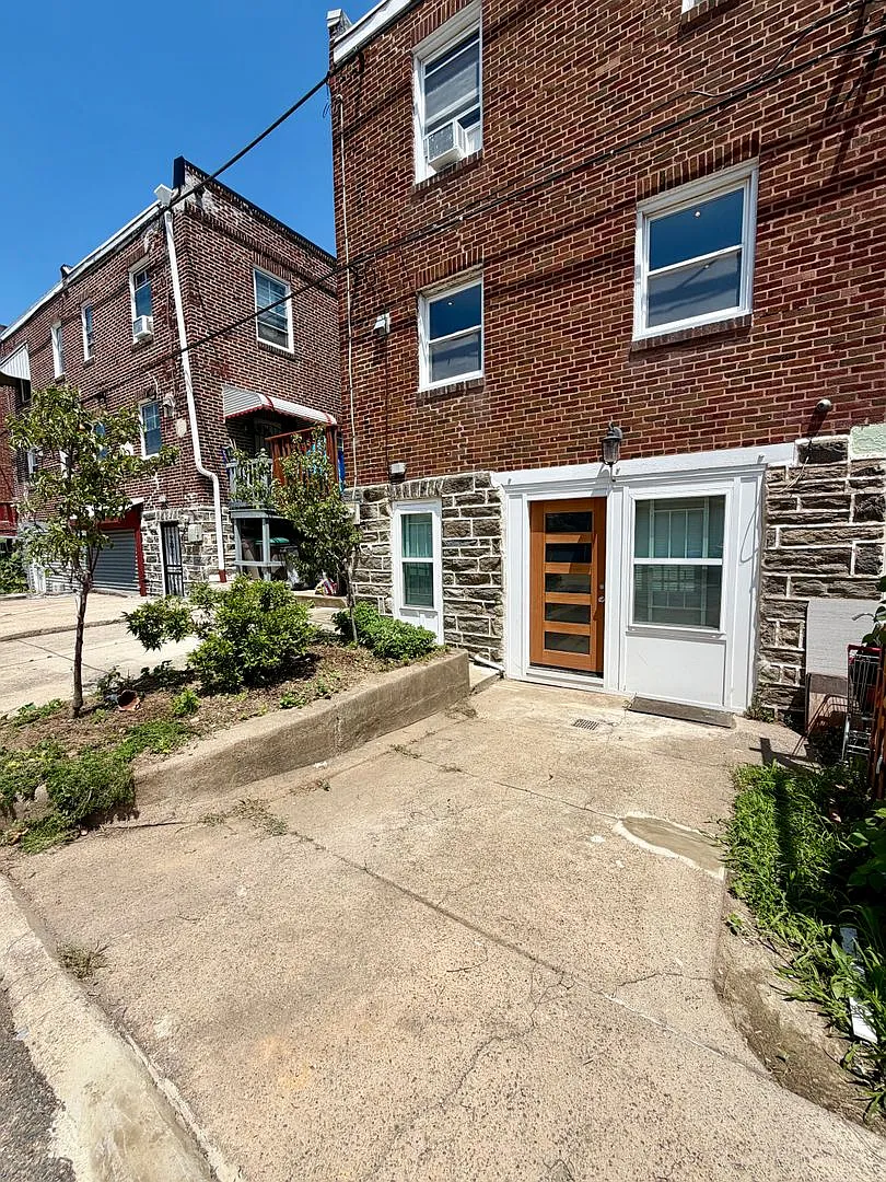 Charming 3-Bedroom Home in Drexel Hill! Available NOW! — Photo 1
