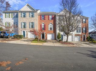 45618 Iron Horse Ter, Sterling, VA 20166