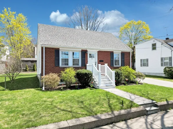 52 Badger Rd, Hyde Park, MA 02136