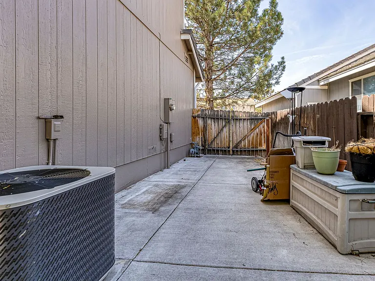 6168 Greenbrook Dr — Photo 37