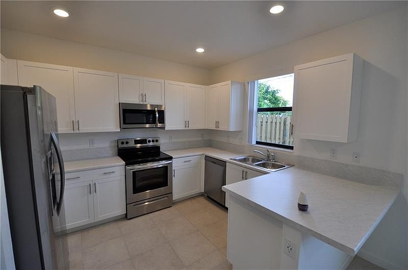 1st image of 20554 NE 2nd Ave #20554