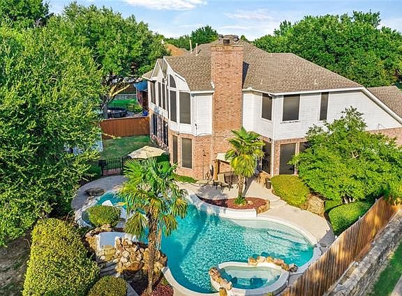 2nd image of 2303 Shiloh Ln