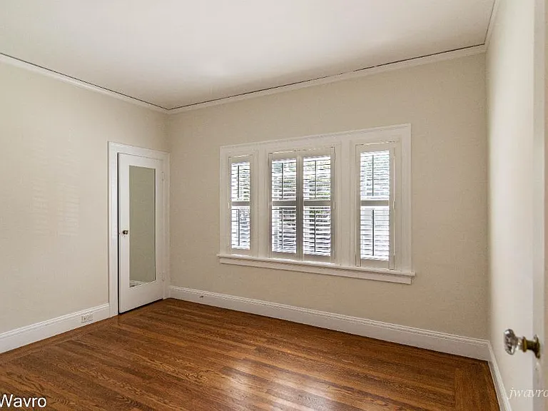 2806 Clay St — Photo 4