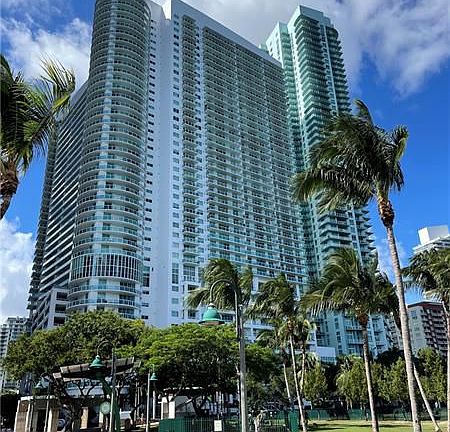 3rd image of 1800 N Bayshore Dr APT 2514