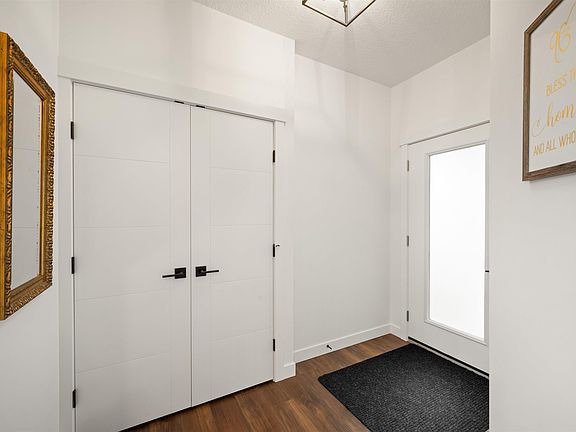 2nd image of 2742 Collins Cres SW