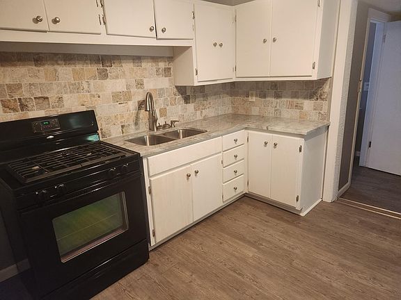 2nd image of 222 S Dixon Ave