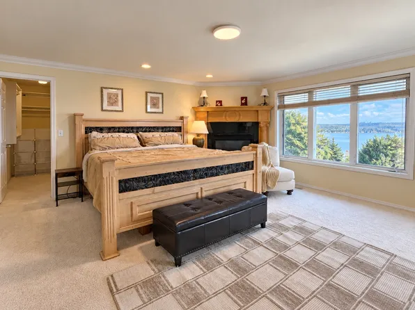 215 W Lake Sammamish Pkwy SE, Bellevue, WA 98008