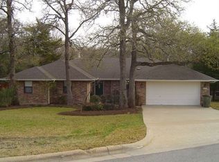 3205 Westwood Main Dr, Bryan, TX 77807