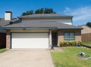 614 Briarcliff Dr, Garland, TX 75043