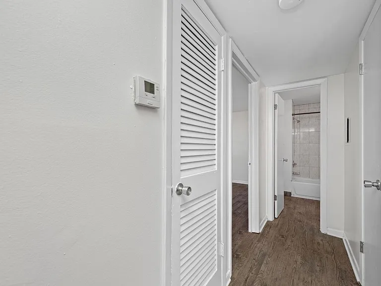 3211 W De Leon St — Photo 50