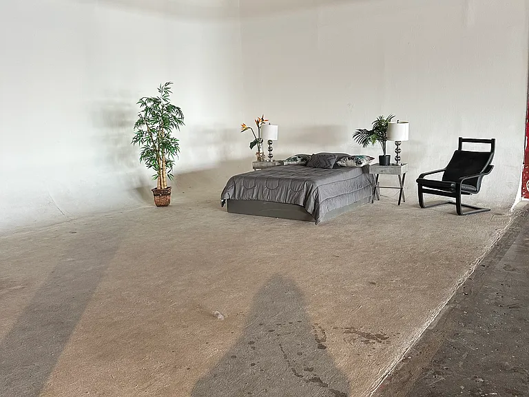3134 W Carroll Ave — Photo 3