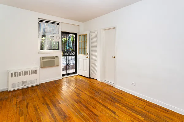 Rented by Compass | media 4