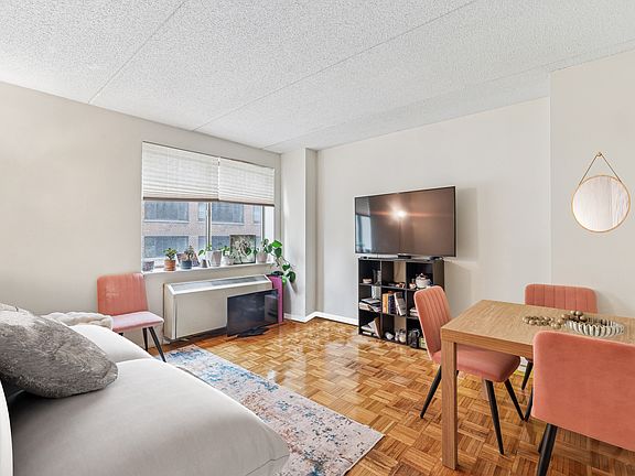 3rd image of 345 E 64th St APT 8A