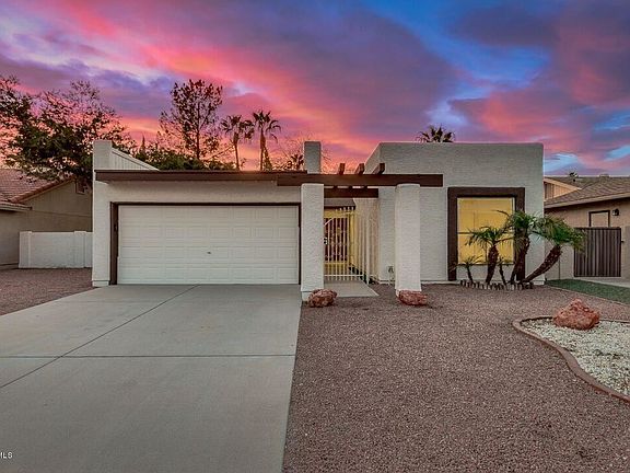 2nd image of 26430 S Saddletree Dr