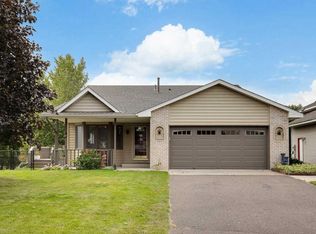 7419 52nd St N, Oakdale, MN 55128