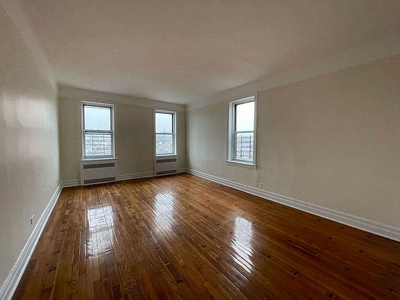 5th image of 62-82 Saunders St #J4
