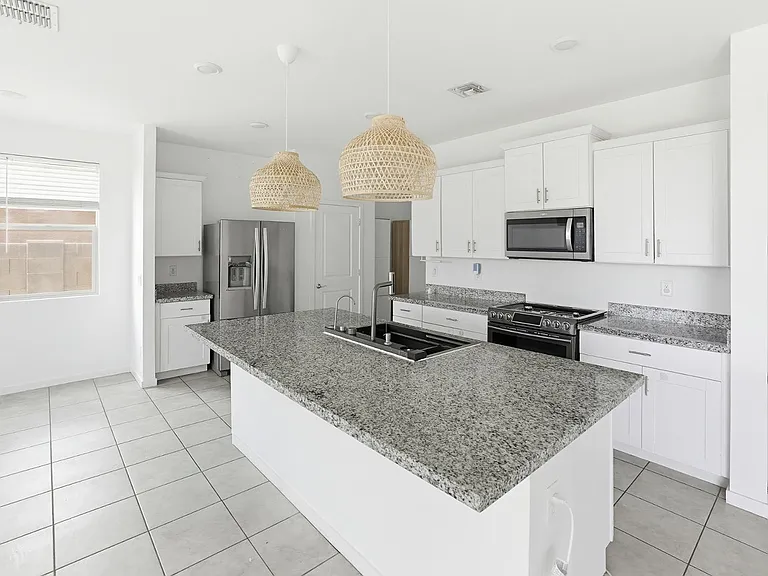 6815 W Encinas Ln — Photo 21