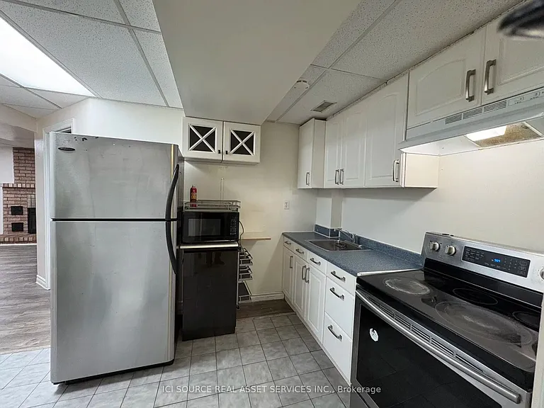 23 Broadbridge Dr #LOWER — Photo 6