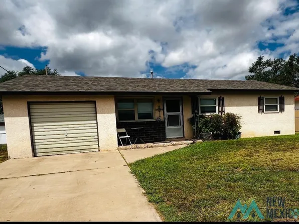 1904 Gerry Dr, Clovis, NM 88101