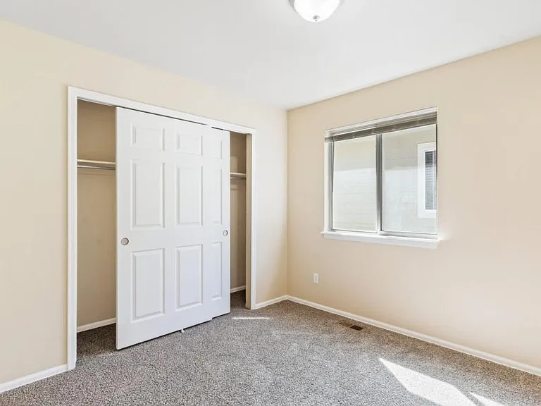 913 Samuel Point — Photo 24