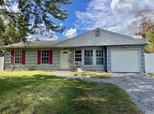 14 Cozine Rd, Center Moriches, NY 11934