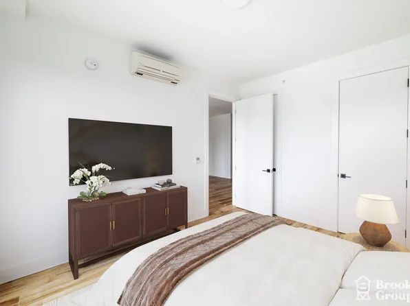 2258 Fulton Street image 5 of 24