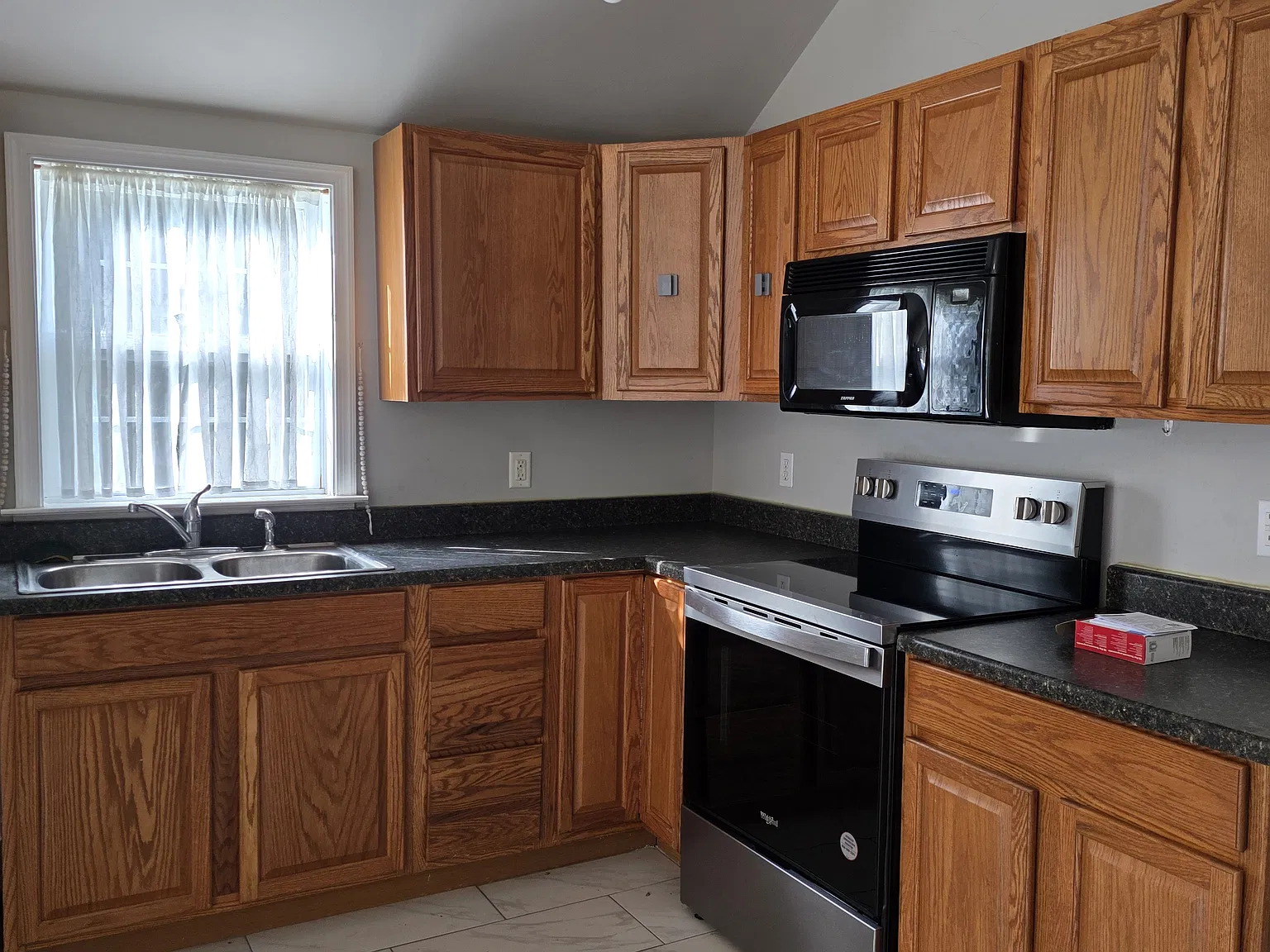 1 bed, 968 sqft, $850 — Photo 4
