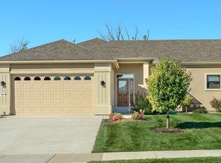 921 Coving Dr, Lawrence, KS 66049
