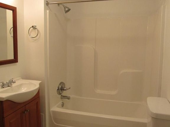 3rd image of 525 W Gregory St