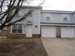 2405 S 16th St, Rogers, AR 72758