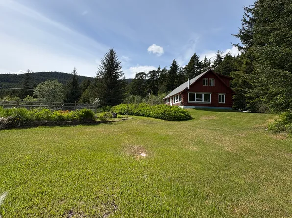 61 Otter Ave, Haines, AK 99827