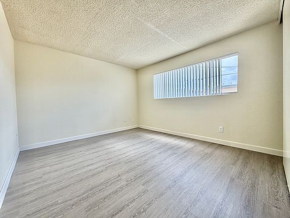4th image of 3070 Landis St #7