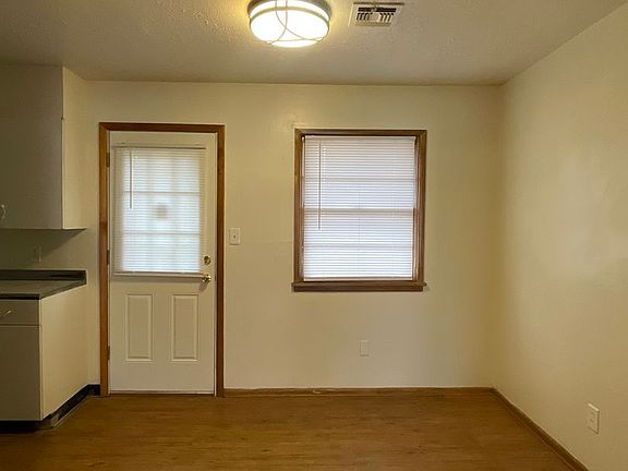 5th image of 2417 W Glenhaven Dr