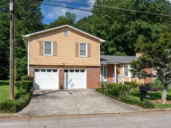 4402 Autumn Hill Dr, Stone Mountain, GA 30083