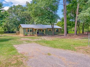 239 Woodhaven St, Kilgore, TX 75662