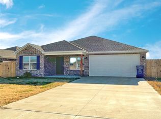 906 W Aiden Dr, Siloam Springs, AR 72761