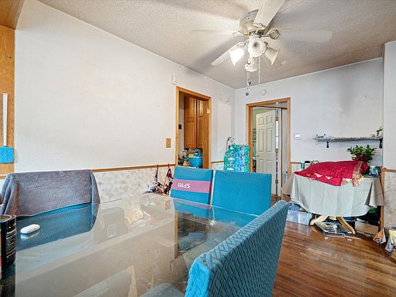5th image of 23 Walter St SE