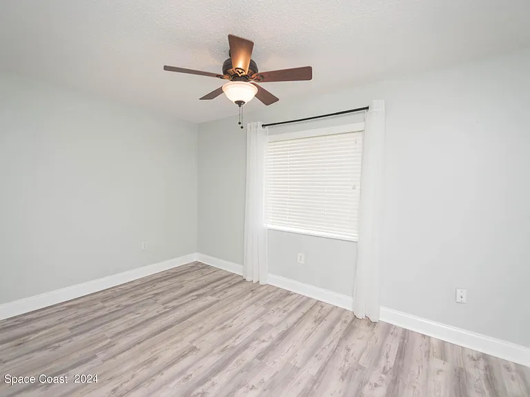 300 Nora Ave — Photo 19